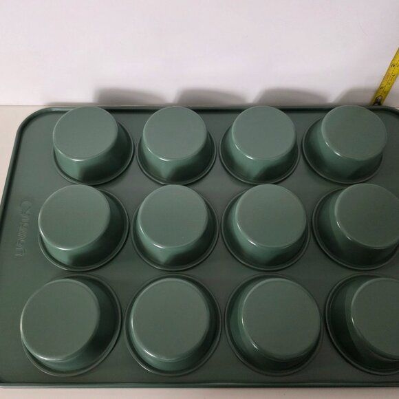 NEW Caraway 12 Cup Muffin Pan in Sage Green. - Picture 5 of 6
